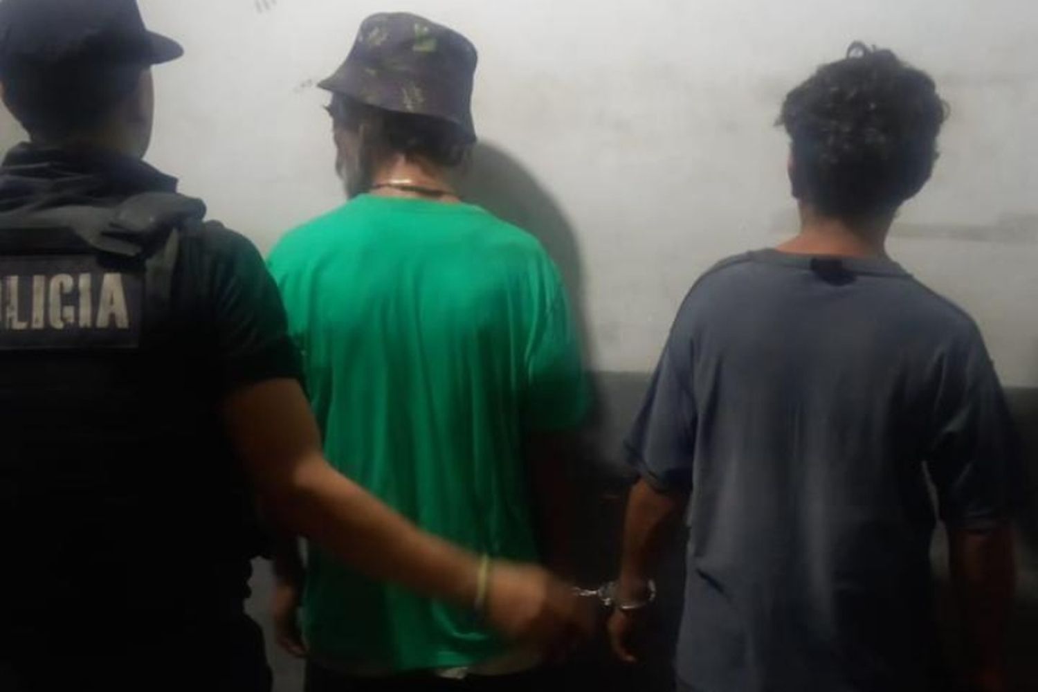 Detuvieron a dos vendedores de droga en zona oeste