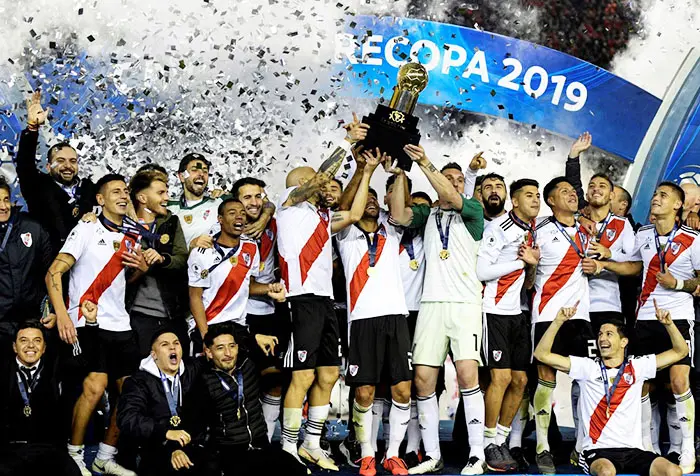 River campeón de la Recopa
