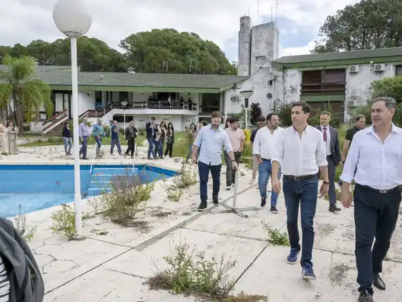 El Gobierno de Entre Ríos recuperó el hotel Ayuí, usurpado en el perilago de Concordia