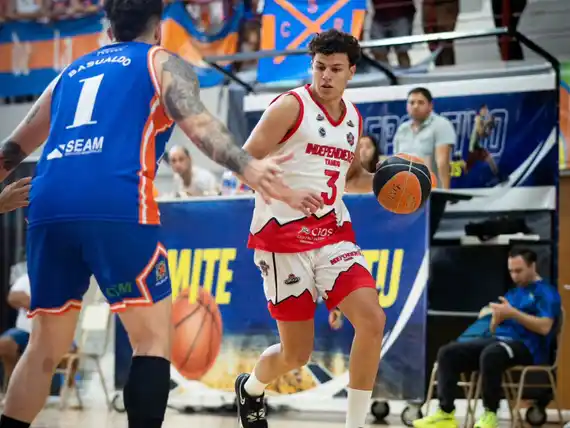 Independiente no pudo en el debut frente a Regatas