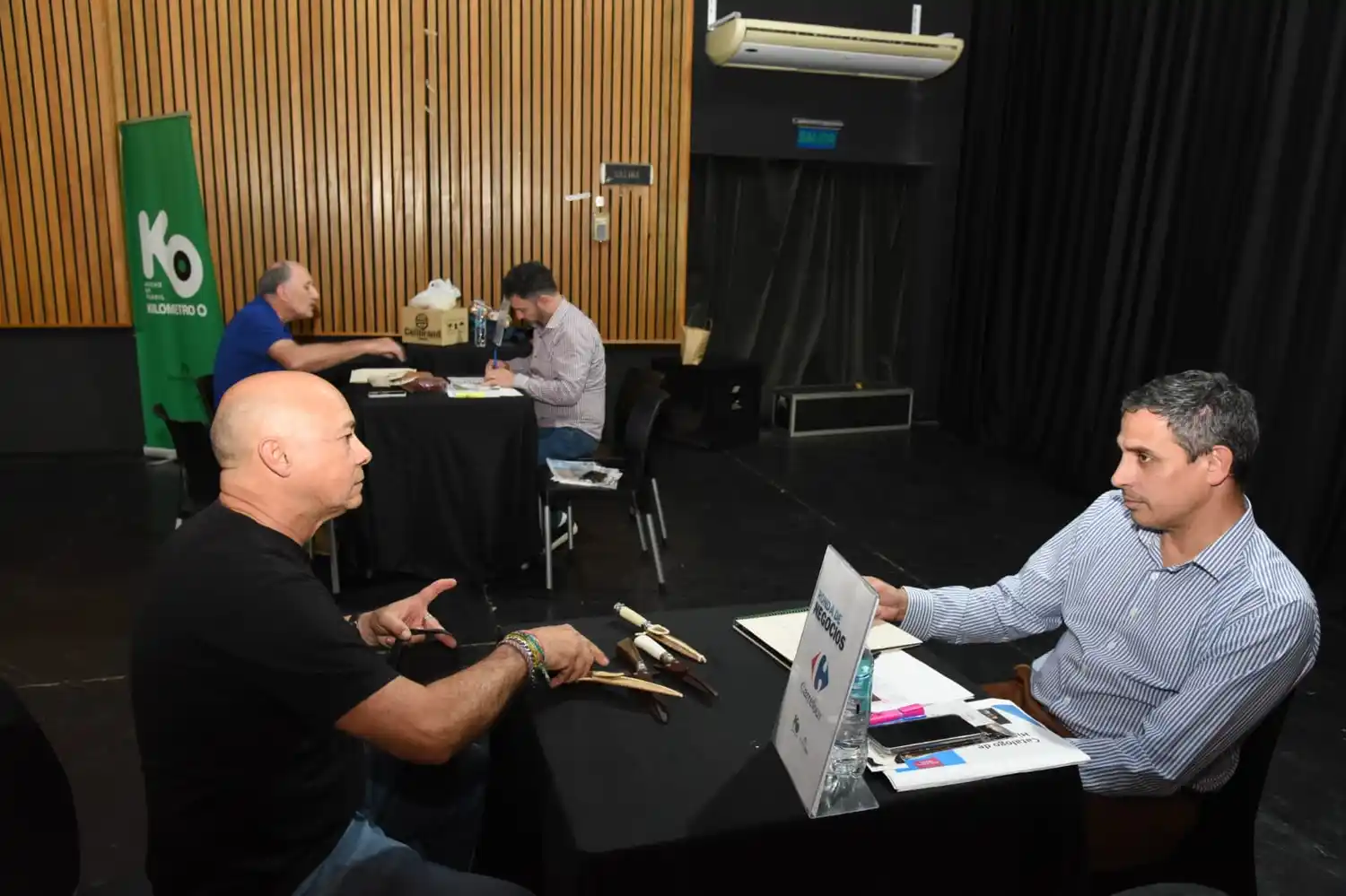 Nueva ronda de negocios acercó a emprendedores locales con representantes de Carrefour.