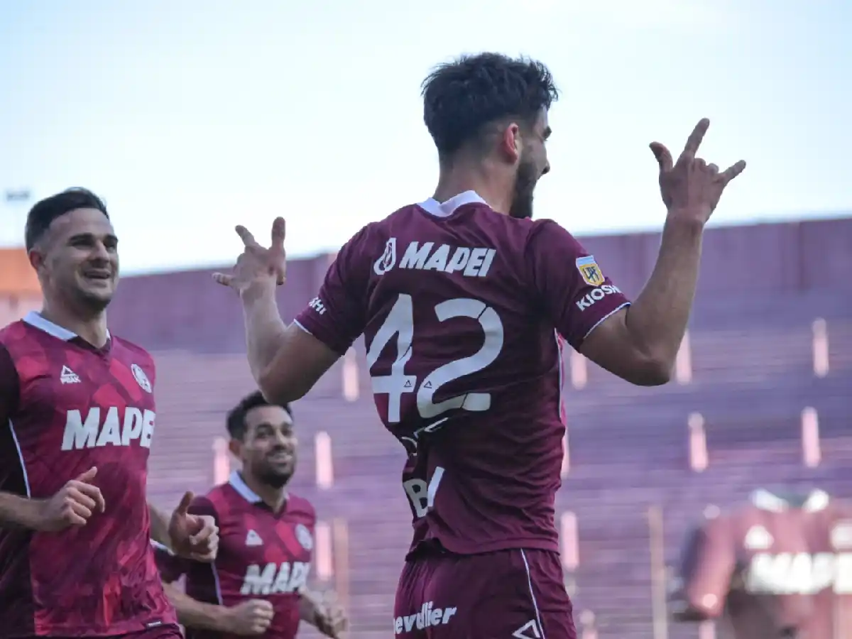 Lanús le ganó a Gimnasia y es el nuevo líder