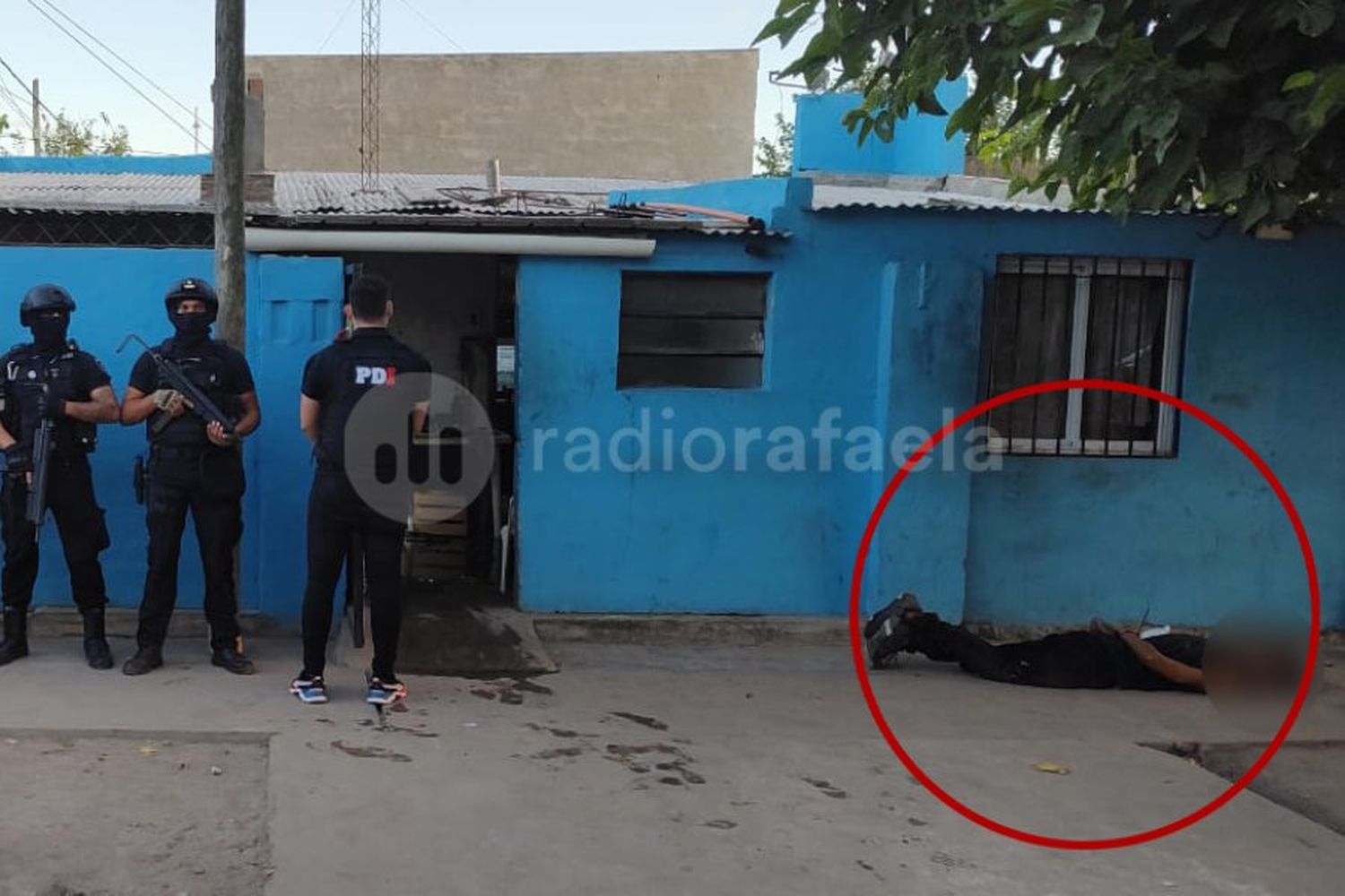 Allanamientos en Rafaela: buscaban un celular robado y encontraron un enorme botín