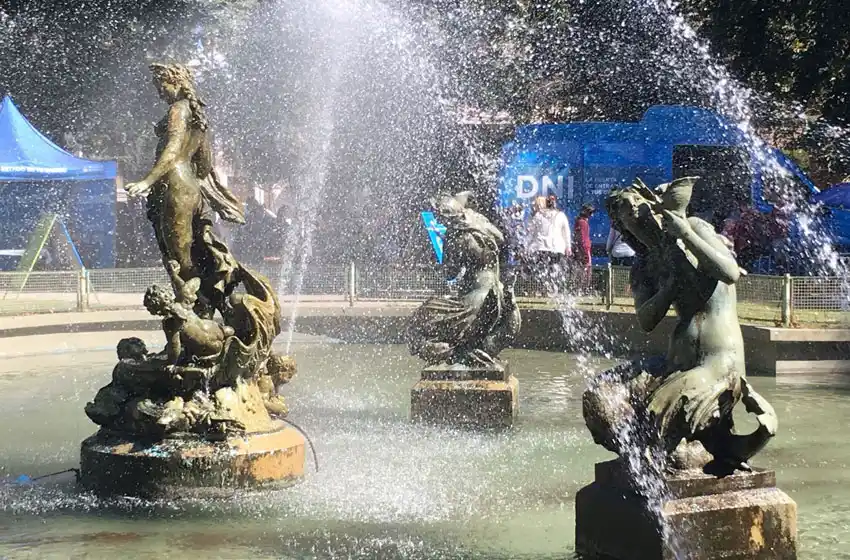 La fuente de la Plaza Rocha será reinaugurada en noviembre