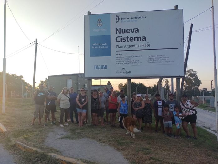 Los vecinos de La Movediza continúan sin agua