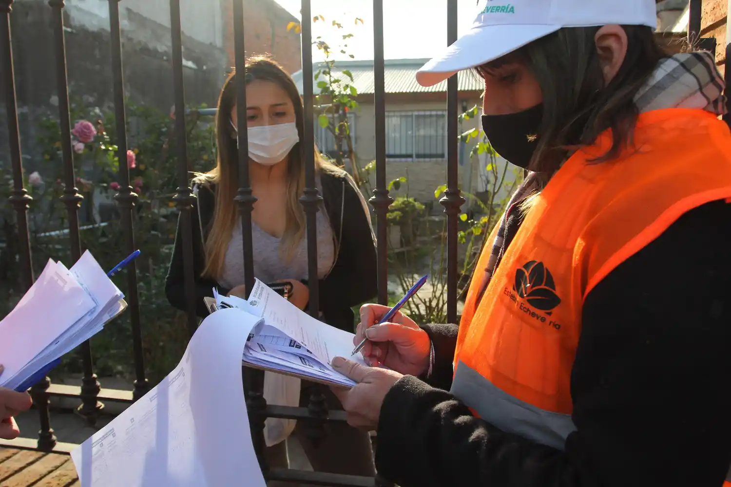 Esteban Echeverría: Continúa la preinscripción casa por casa para la vacuna contra el Covid-19