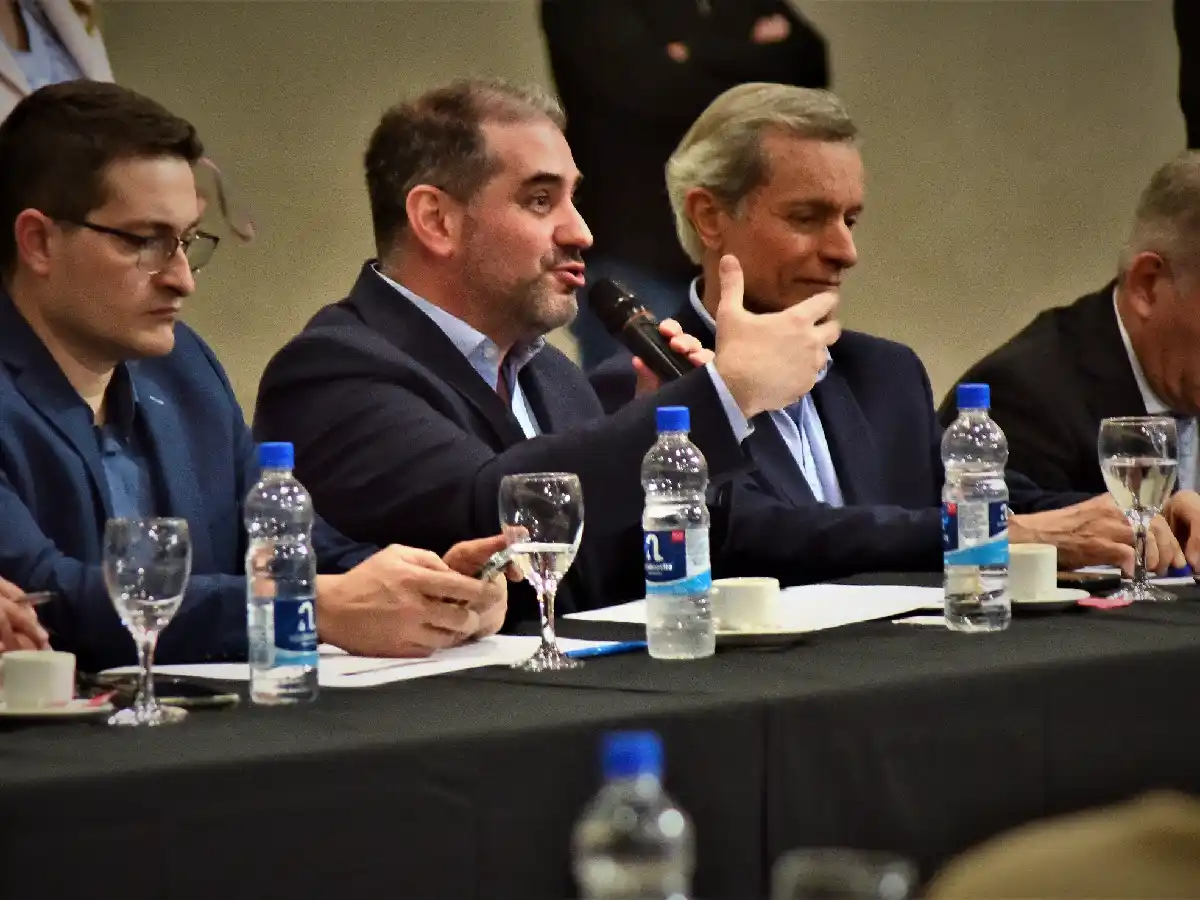 El Foro Empresario de la Región Centro analizó el futuro portuario y el transporte  