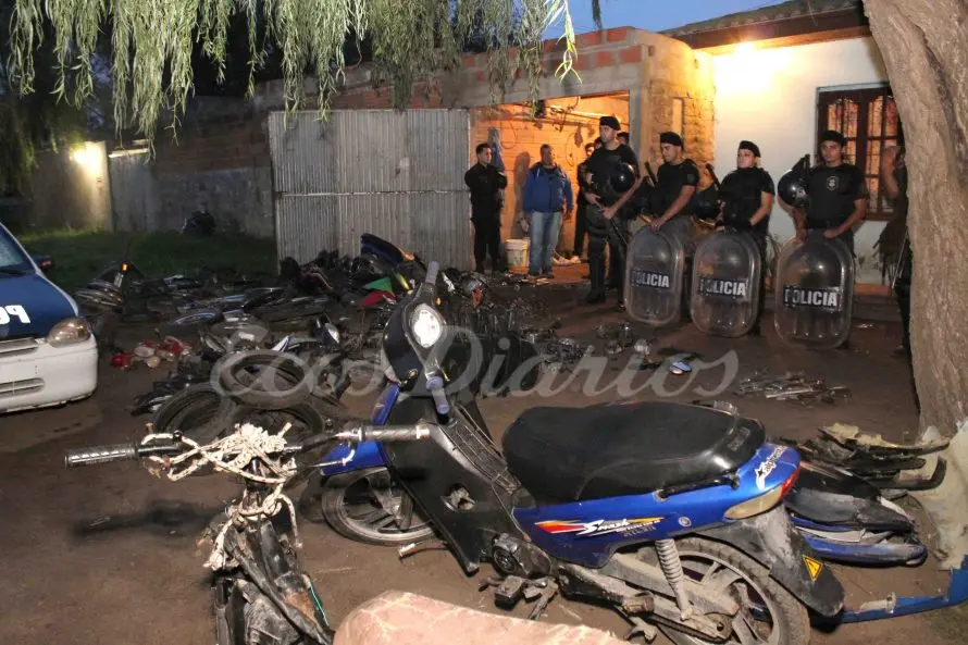 Desbarataron un desarmadero en Quequén y hallaron motos robadas