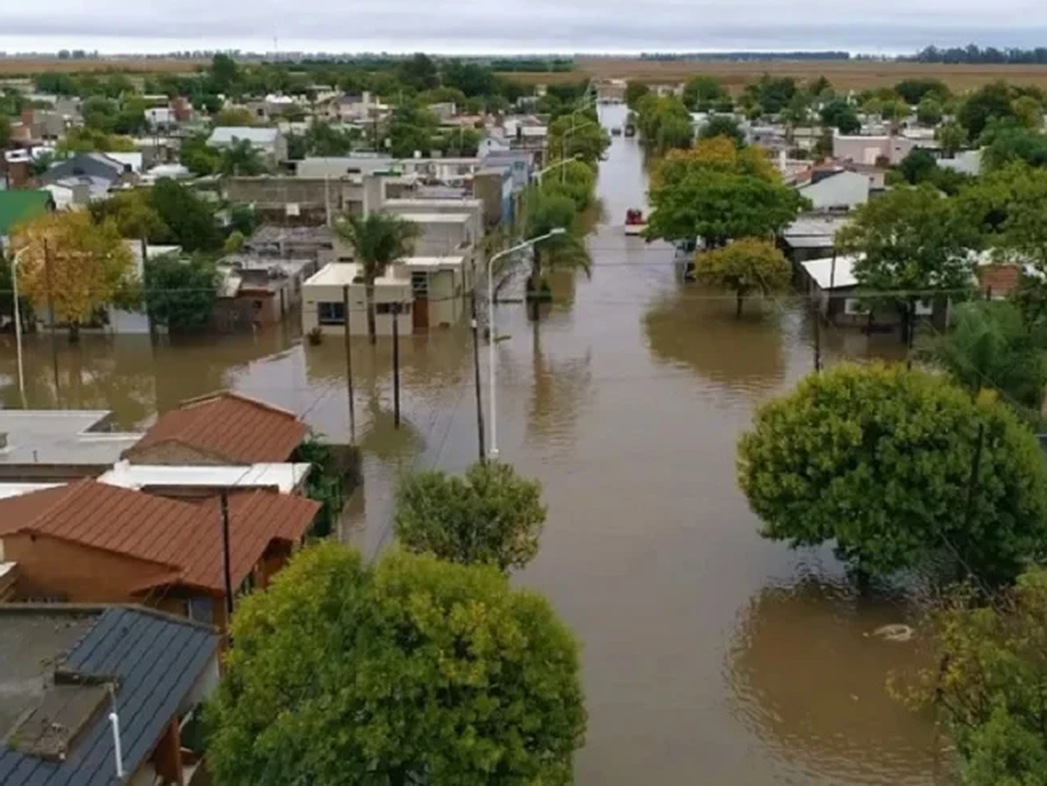 Por el temporal que afectó a Zarate, el Gobierno desplegó un operativo especial