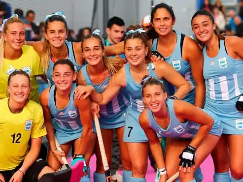 Las Leoncitas desde el sábado juegan un torneo internacional en Rosario.Foto:CAH