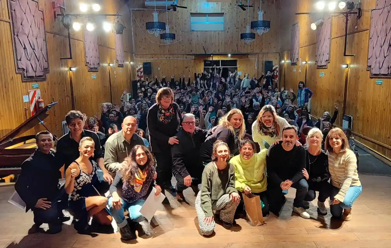 Gran disfrute en las jornadas teatrales que ya son parte de la cultura de Teodelina. Foto: Gentileza.