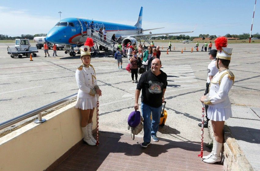 Comienzan los vuelos con Chile y definen conexiones con Paraguay