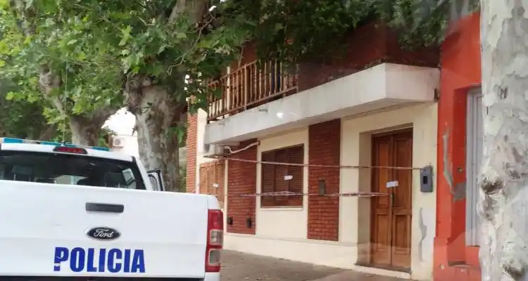 Abuso de docente a su hija: Secuestraron importante cantidad de elementos que serán sumados a la investigación