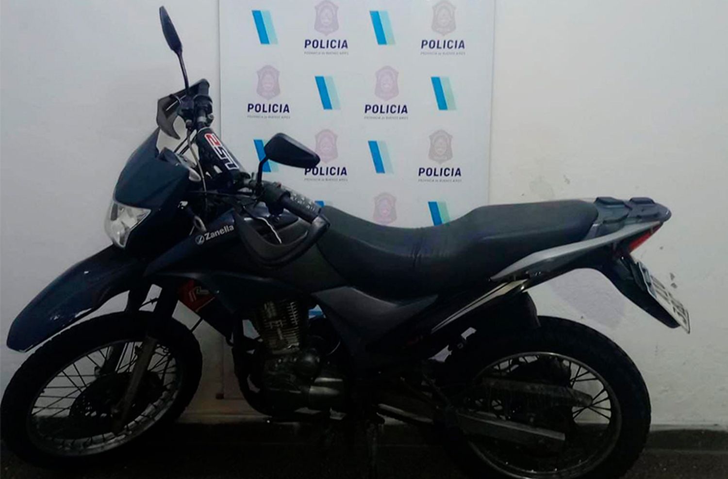 Caen dos menores que se llevaban una moto de tiro