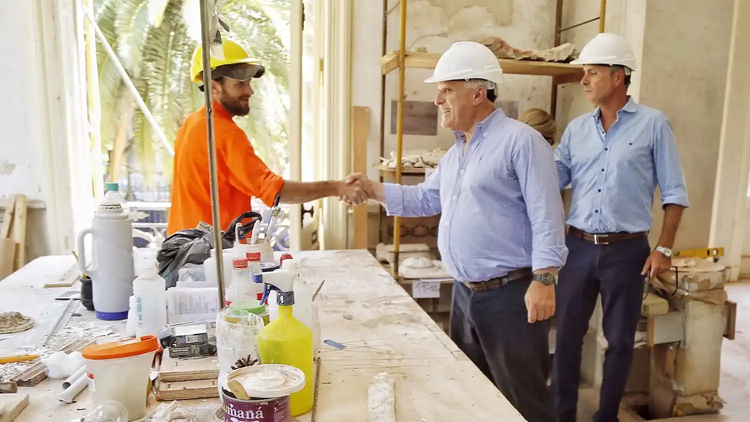 Lifschitz recorrió los avances de la Casa de la Cultura de Santa Fe