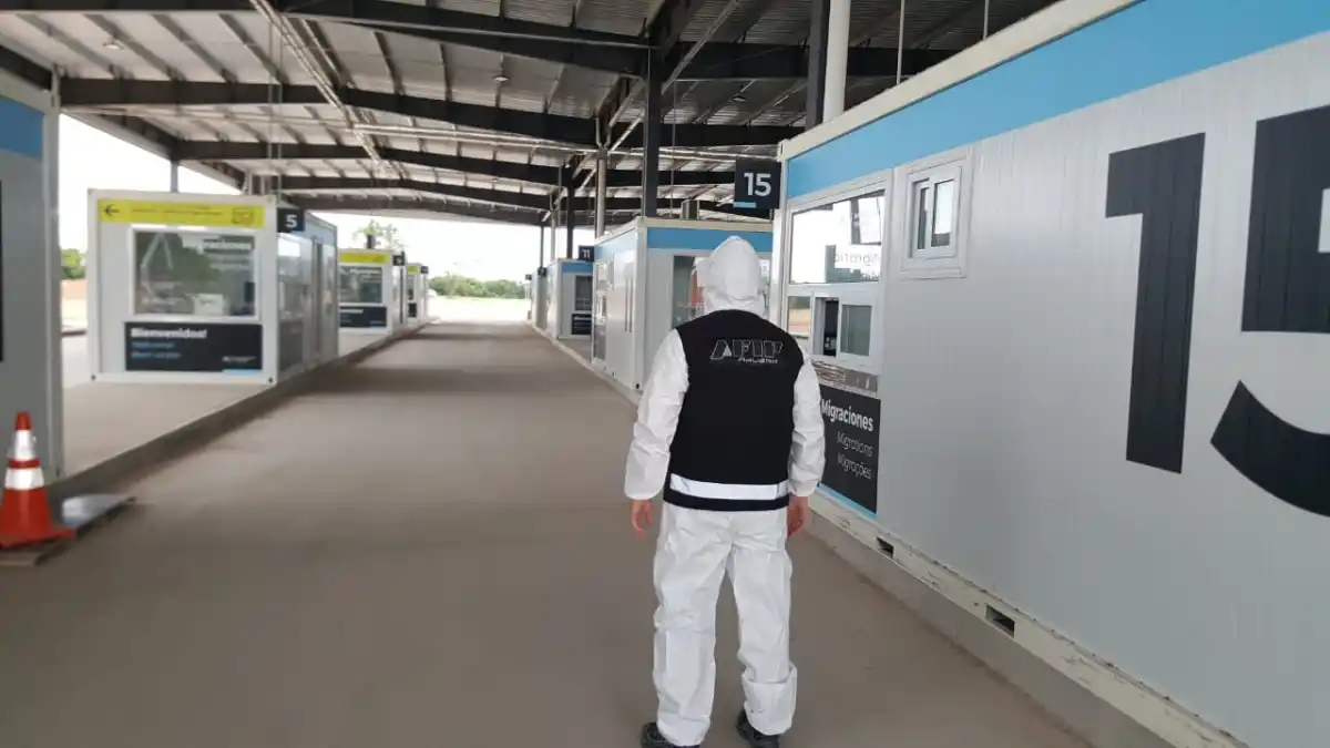 Con limitaciones, Uruguay reabrirá sus fronteras