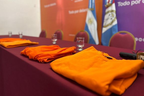 Los presos de alto perfil de la provincia usarán uniforme naranja a partir de este lunes