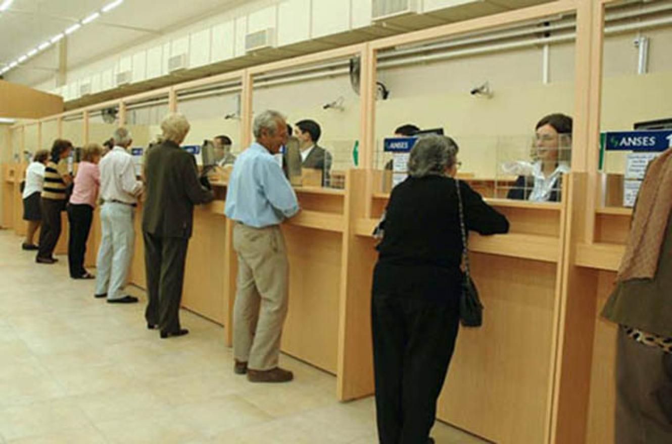 Sin moratoria, entre 720.000 y 800.000 personas no podrán jubilarse