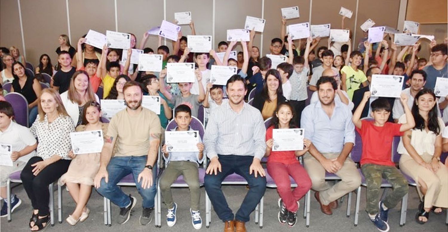 Se entregaron los certificados del club de robótica infantil