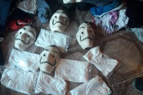 Desbaratan banda que preparaba golpe con máscaras como las de «La casa de papel»