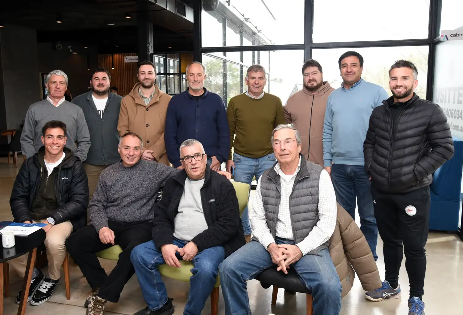 Integrantes de la Cámara Agroindustrial de Tandil. Parados: Marcelo Roveta, Martín Giménez, Leandro Corbetta, Mariano Grondona, Sebastián Elissondo, Lucio Rancez, Osmar Shemi y Federico Iraola. Sentados: Facundo Althabe, Sergio Rumbo, Ignacio Diribarne y José Zubiaurre.