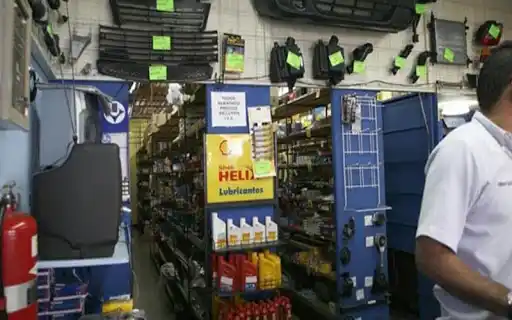 ESTREPITOSA CAÍDA en venta de autopartes en Táchira