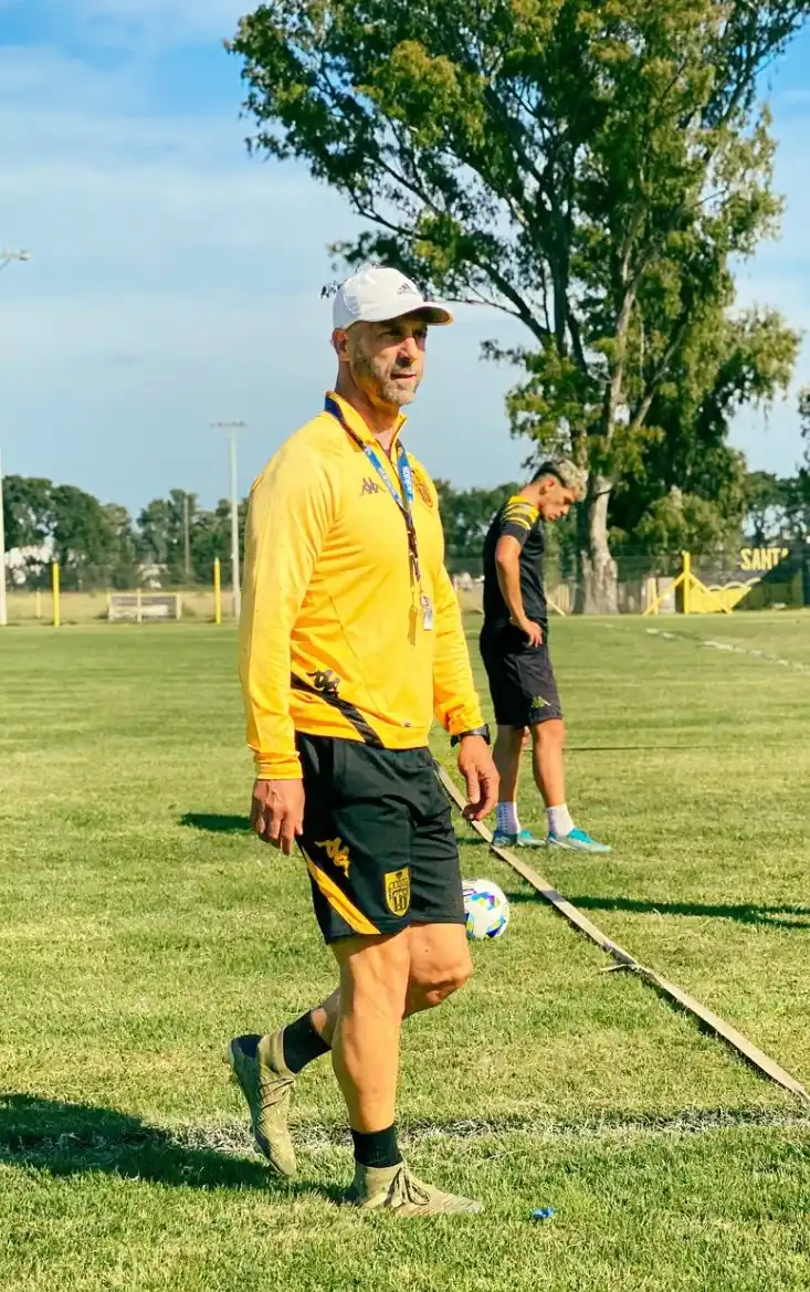 Santamarina sabe su camino, que iniciará con Villa Mitre