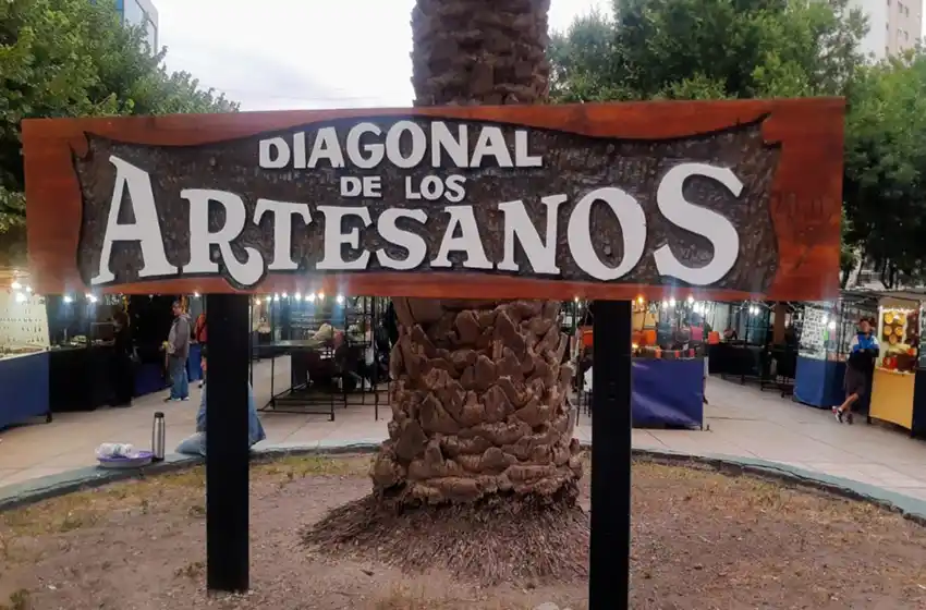 Diagonal de los Artesanos: realizaron tareas de mejoras y mantenimiento en los puestos