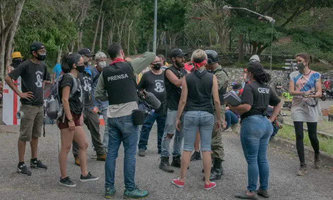 Hijos de la Revolución presenta póster de expectativa