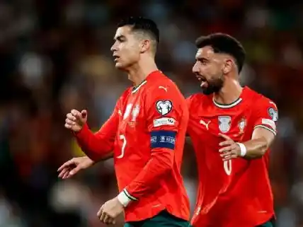 Cristiano Ronaldo y Bruno Fernandes