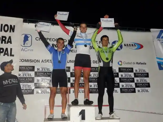 Exequiel Bauer se coronó campeón argentino en los 1000 metros