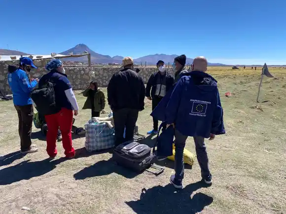 ¡COBRABAN $330! En Chile desarticulan tres bandas de traficantes de MIGRANTES VENEZOLANOS