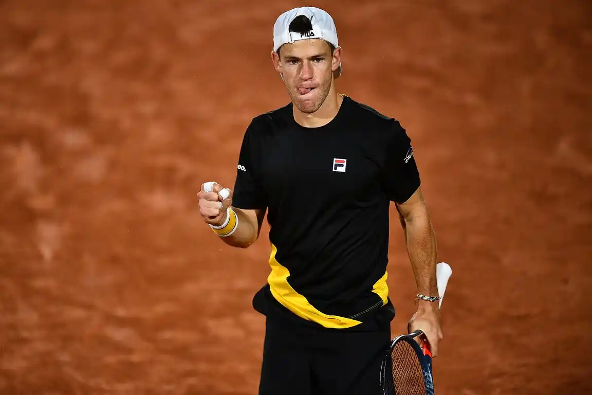 A paso firme: Peque Schwartzman ganó en sets corridos y se metió en octavos