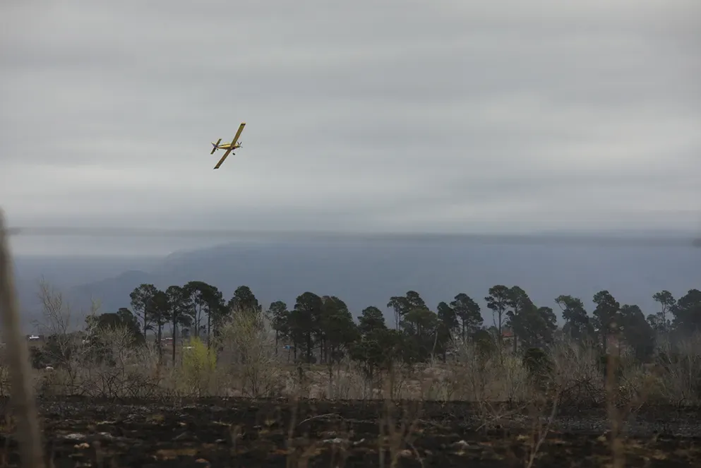 Los dos focos de incendios desatados durante la tarde del sábado fueron contenidos cerca de las 21.