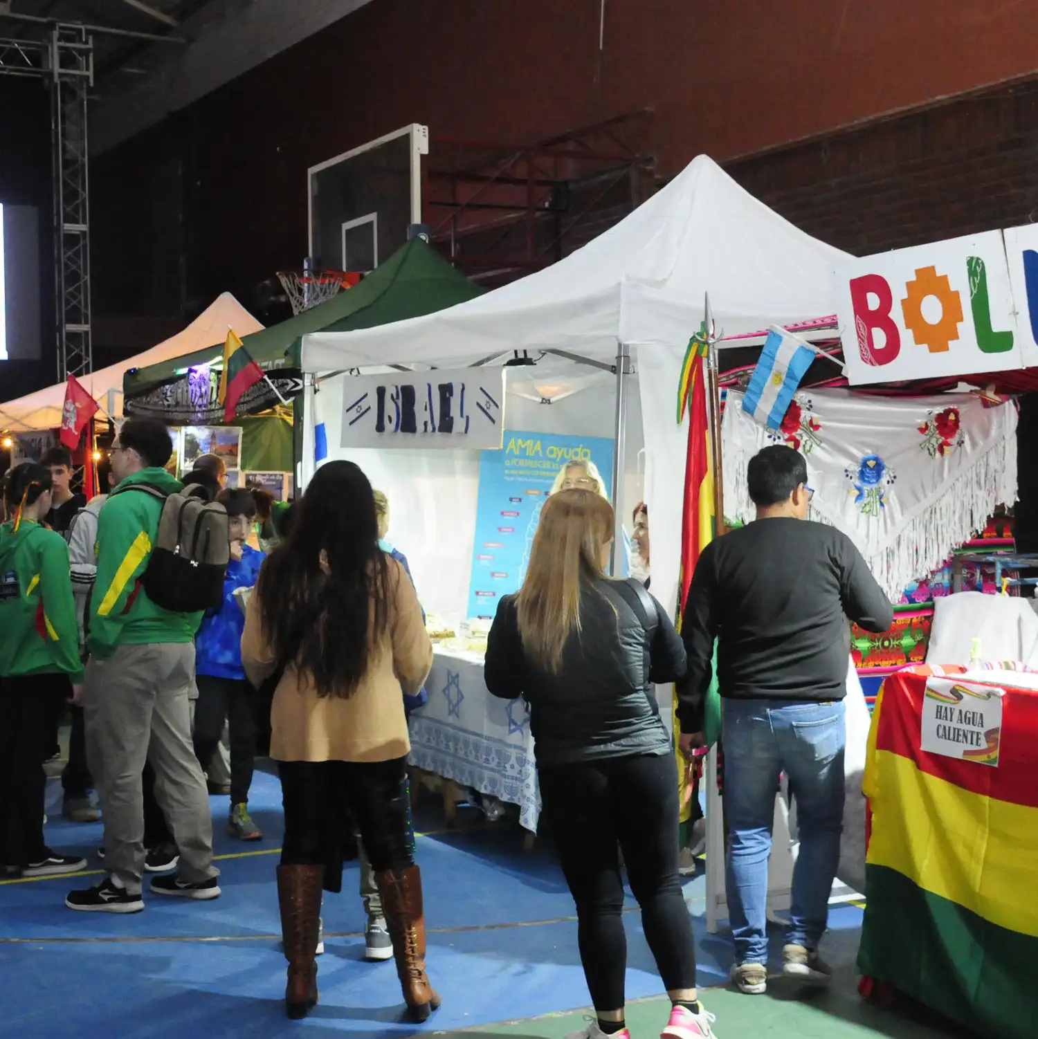 La Fiesta de las Colectividades celebrará su 36ta. edición con stands gastronómicos, espectáculos de danza y propuestas culturales de distintas comunidades.