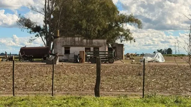 Casa de campo ubicada en la localidad de Pirovano, partido de Bolívar
