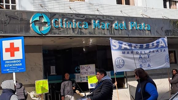Conflicto en la Clínica Mar del Plata por el pago en cuotas del aguinaldo