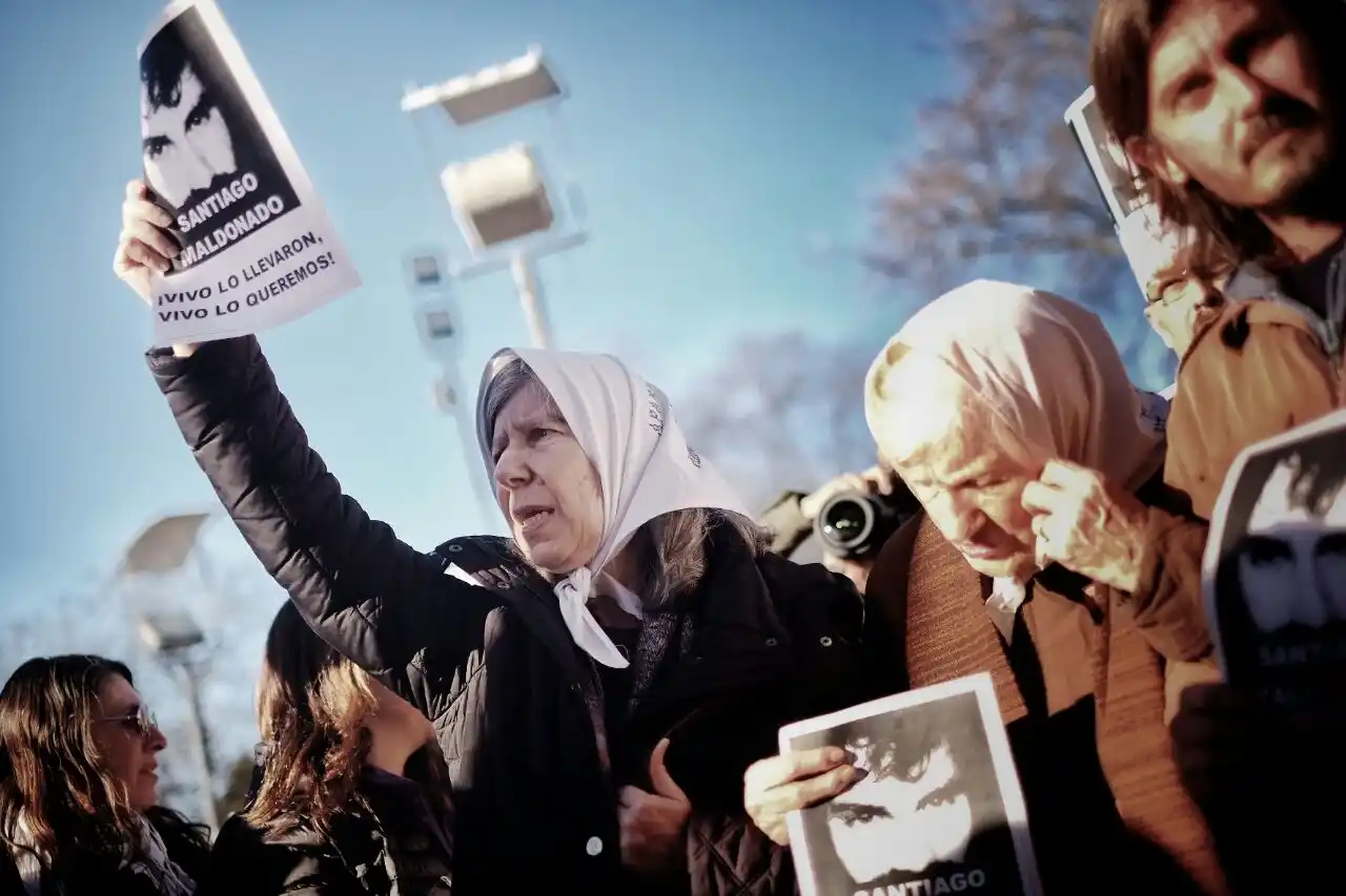 Marcharon en el centro por Santiago Maldonado