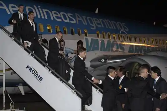 La selección aterrizó en Brasil y ya vive el mundial