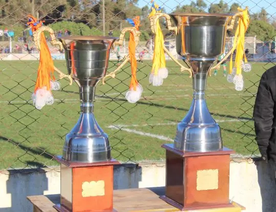 Taponazo y El Colgante definirán el torneo amateur