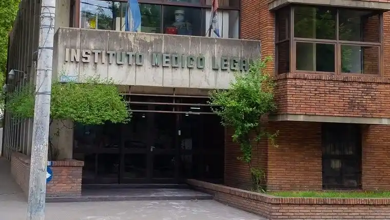 Investigan la muerte de un joven hallado en el río Paraná