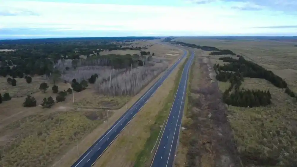 Estiman que la ampliación de la Ruta 11 entre Villa Gesell y Mar Chiquita estará lista para el verano
