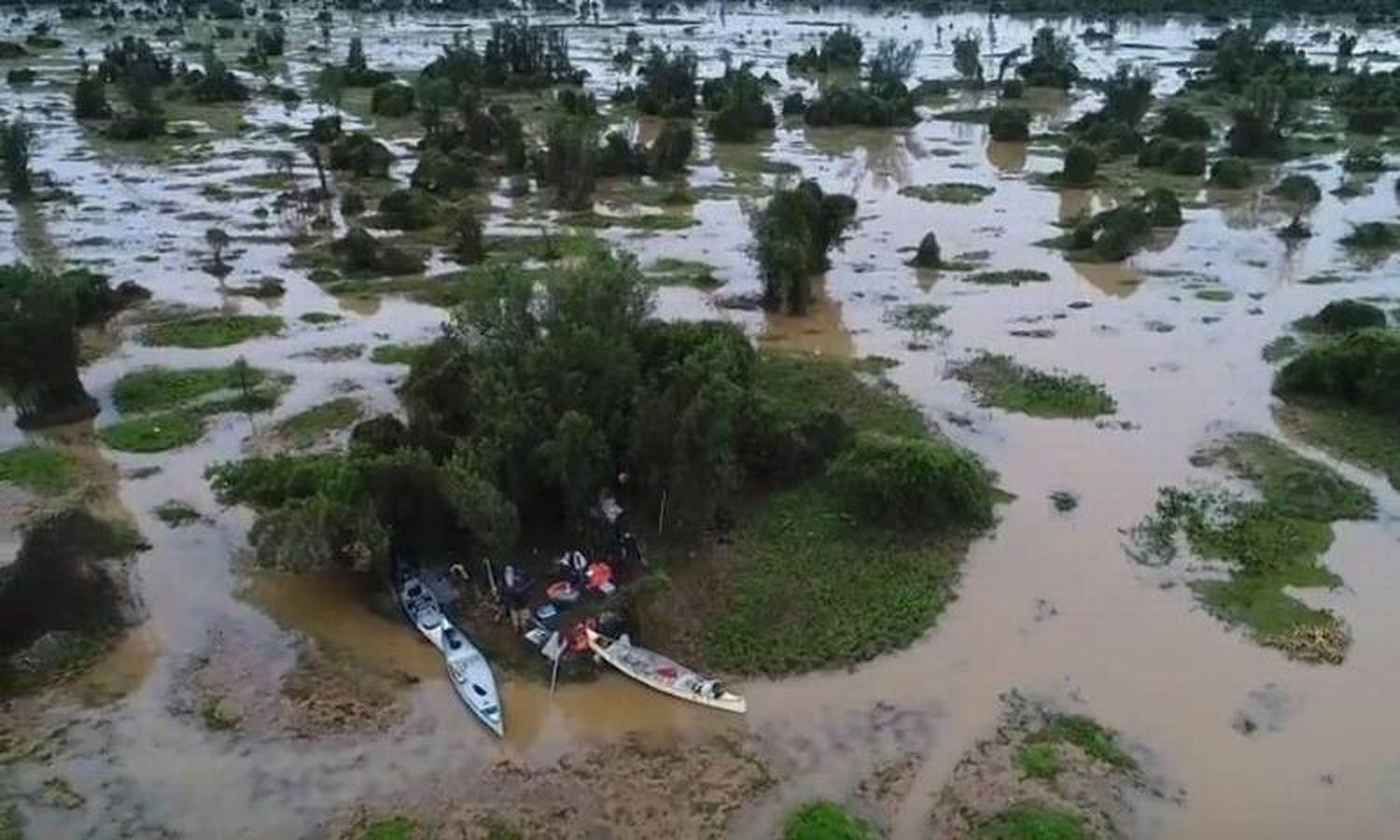 Celebran el ingreso del agua a la 
zona del vertedero de la ruta 28