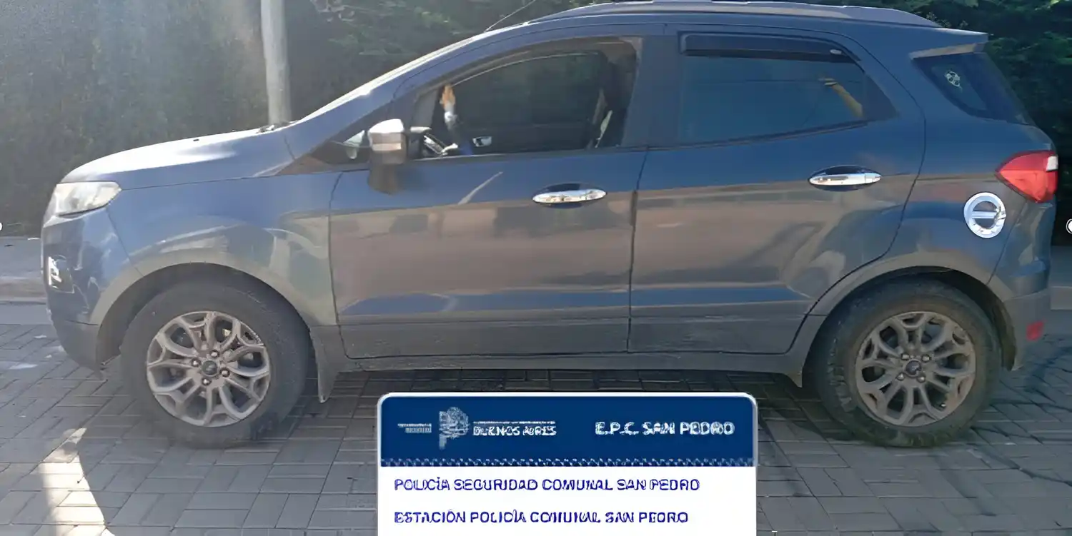 vehículo violentado robo pertenencias