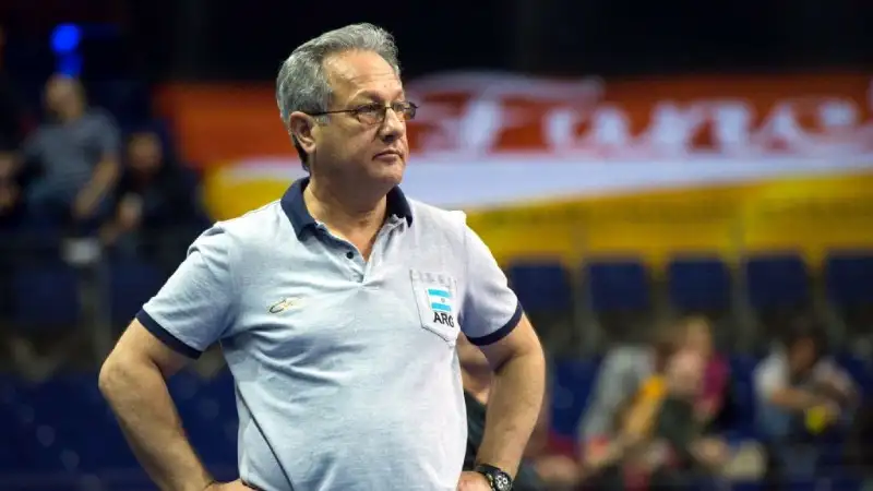 En Florencia, empieza el último torneo de Velasco