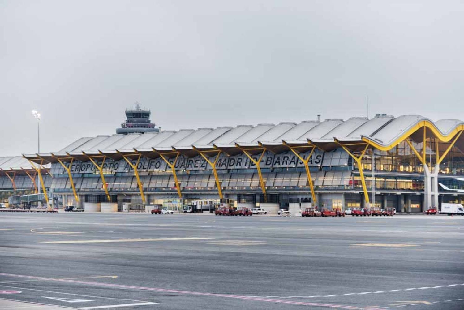 Restringen el acceso a las terminales del aeropuerto de Madrid-Barajas durante la noche