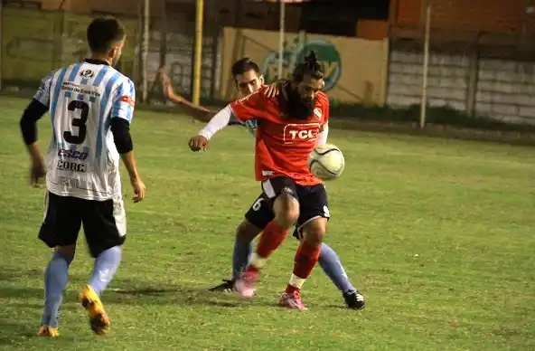 Independiente goleó a Juventud y se clasificó a las semifinales