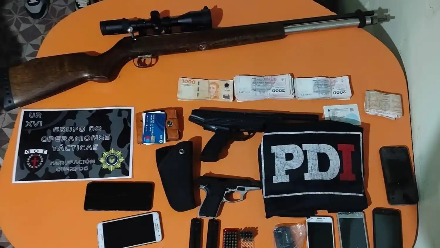 Cinco detenidos en una serie de allanamientos en la capital provincial por un violento robo a la salida de un boliche