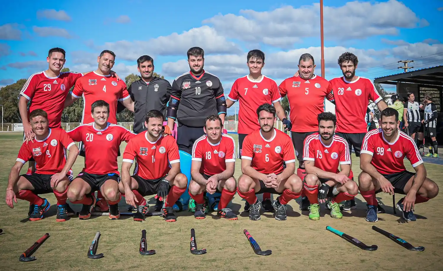 Hockey sobre césped: Huracán se ilusiona con llegar a los playoffs