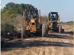 Trabajos de mejora en caminos rurales del Octavo Distrito